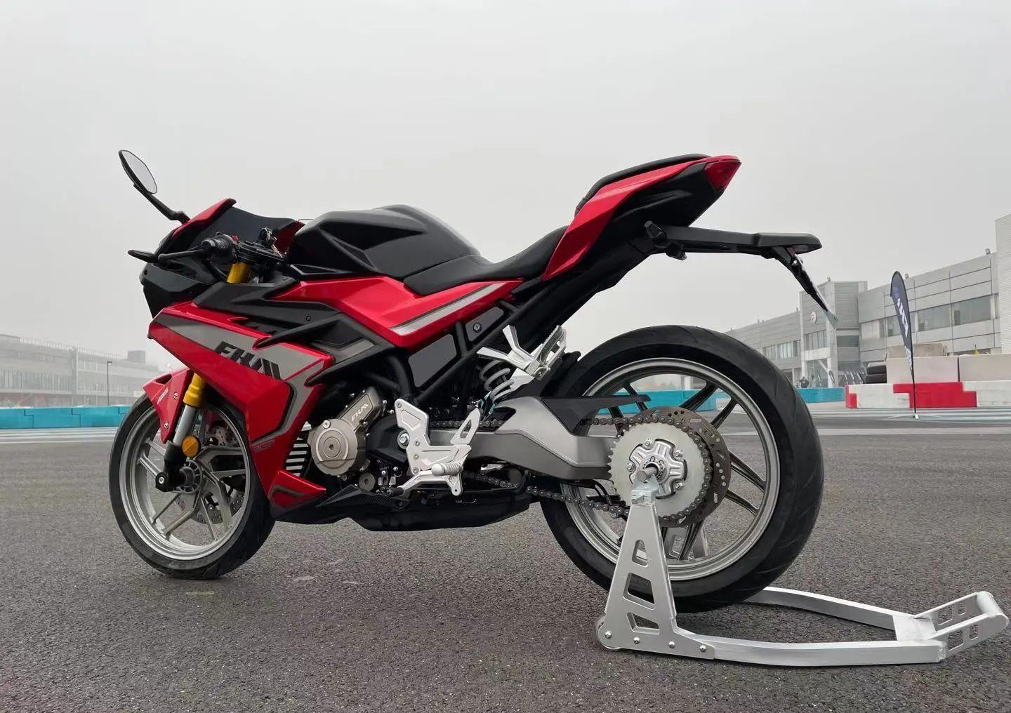 19880的单摇臂250小跑车,fk3gp配置解析视频