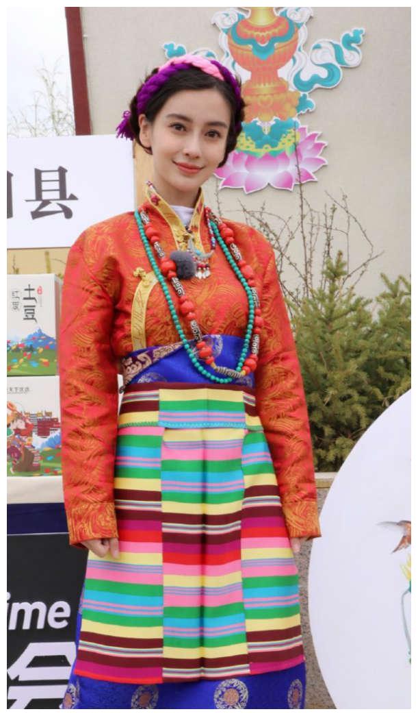 明星穿民族服装易烊千玺阳光张子枫活泼任嘉伦是调皮男孩吗