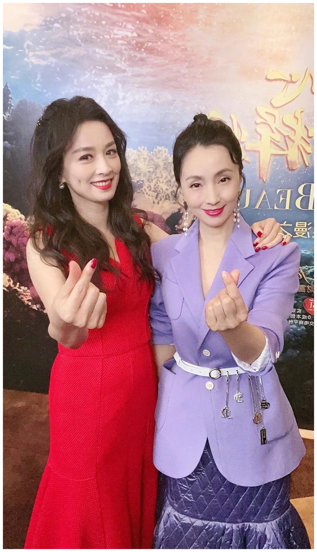 50岁李绮红近照，纯素颜还是美人轮廓，何美钿感觉只有眼睛老了|李绮红|何美钿|港姐_新浪新闻