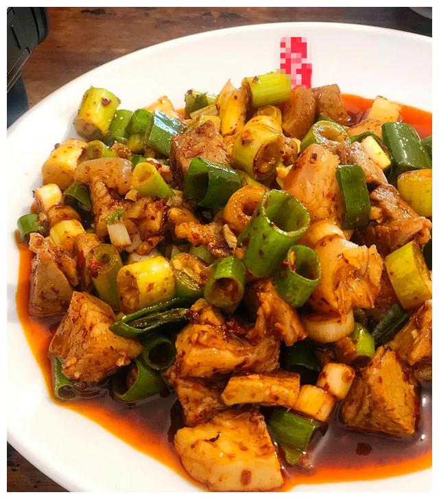 肥肠加干饭,好吃金不换!成都蘸水肥肠哪家强?肥肠爱好者的福音__财经