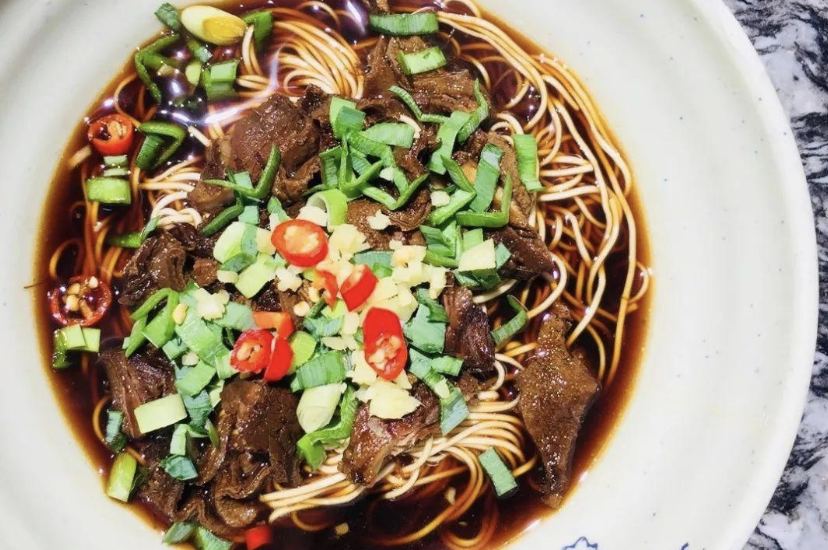 南浔红烧羊肉面