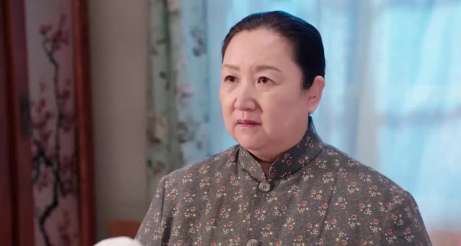 恶毒后妈拿假遗嘱骗继女房子哪知继女一眼看破一番话后妈慌了