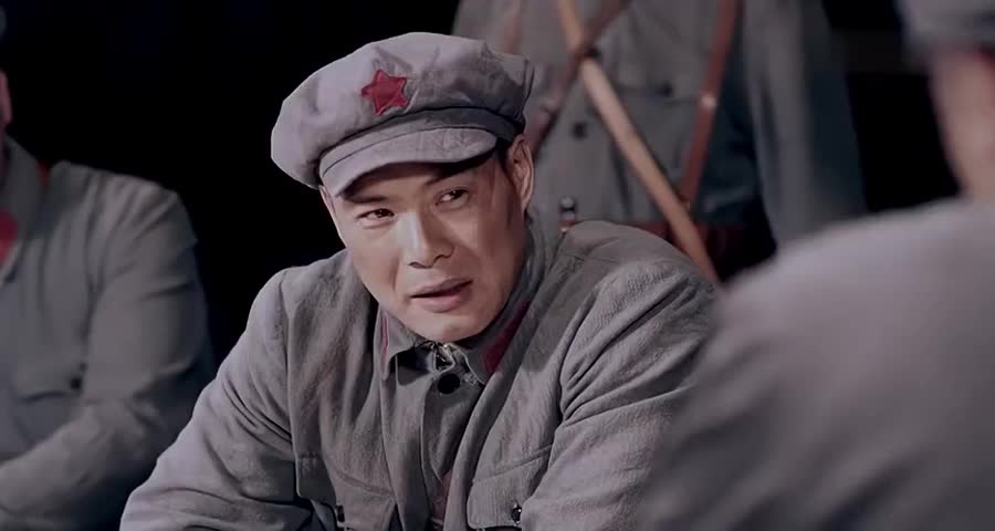 司令员异常看好关鹏他也是一个浑人以浑止浑肯定可以