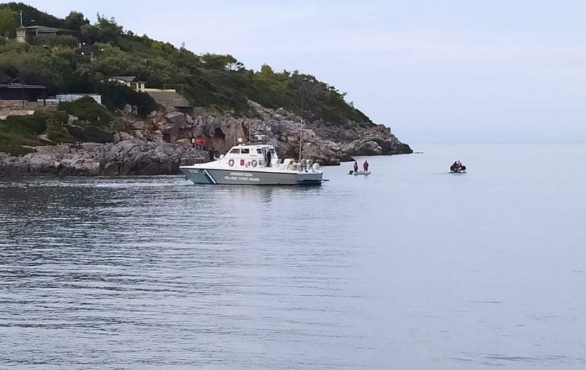 游客在希腊派对玩嗨跳海被浪卷走，一人抱球漂流19小时后获救休闲区蓝鸢梦想 - Www.slyday.coM