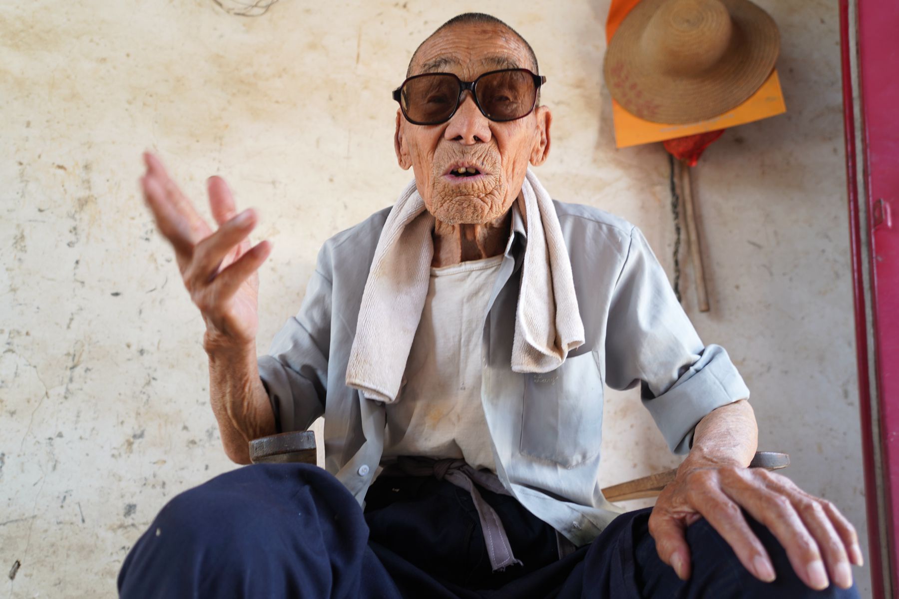 农村9旬老人身体和60岁一样好,40年喜欢吃一样东西,看是啥