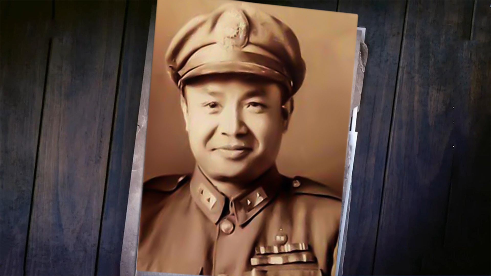 黄维的副司令,被俘后黄维坐牢27年,为何他能在1952年就被释放?