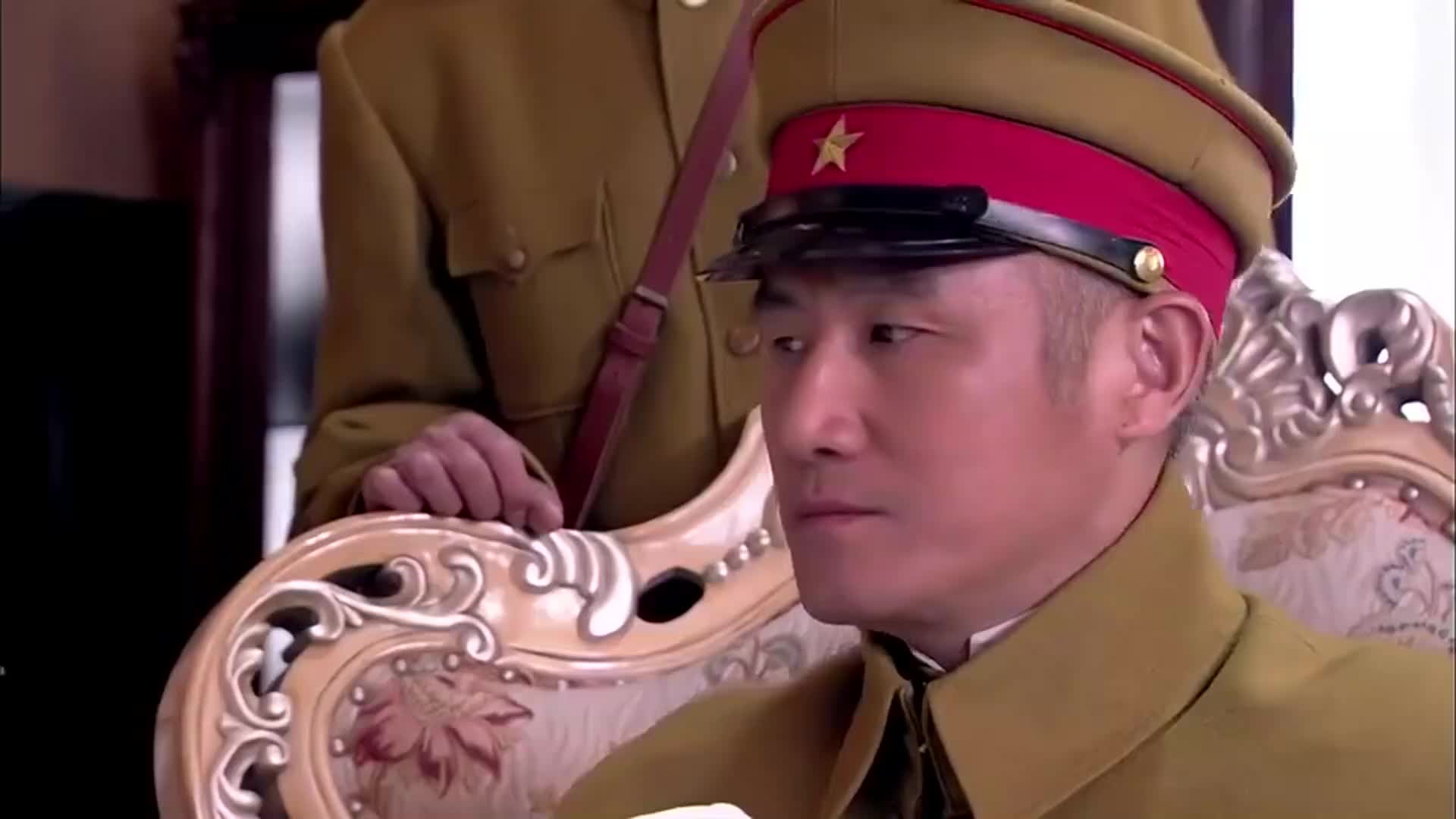 箭在弦上日军携未婚妻逼荣石投降不料荣石宁死不做走狗