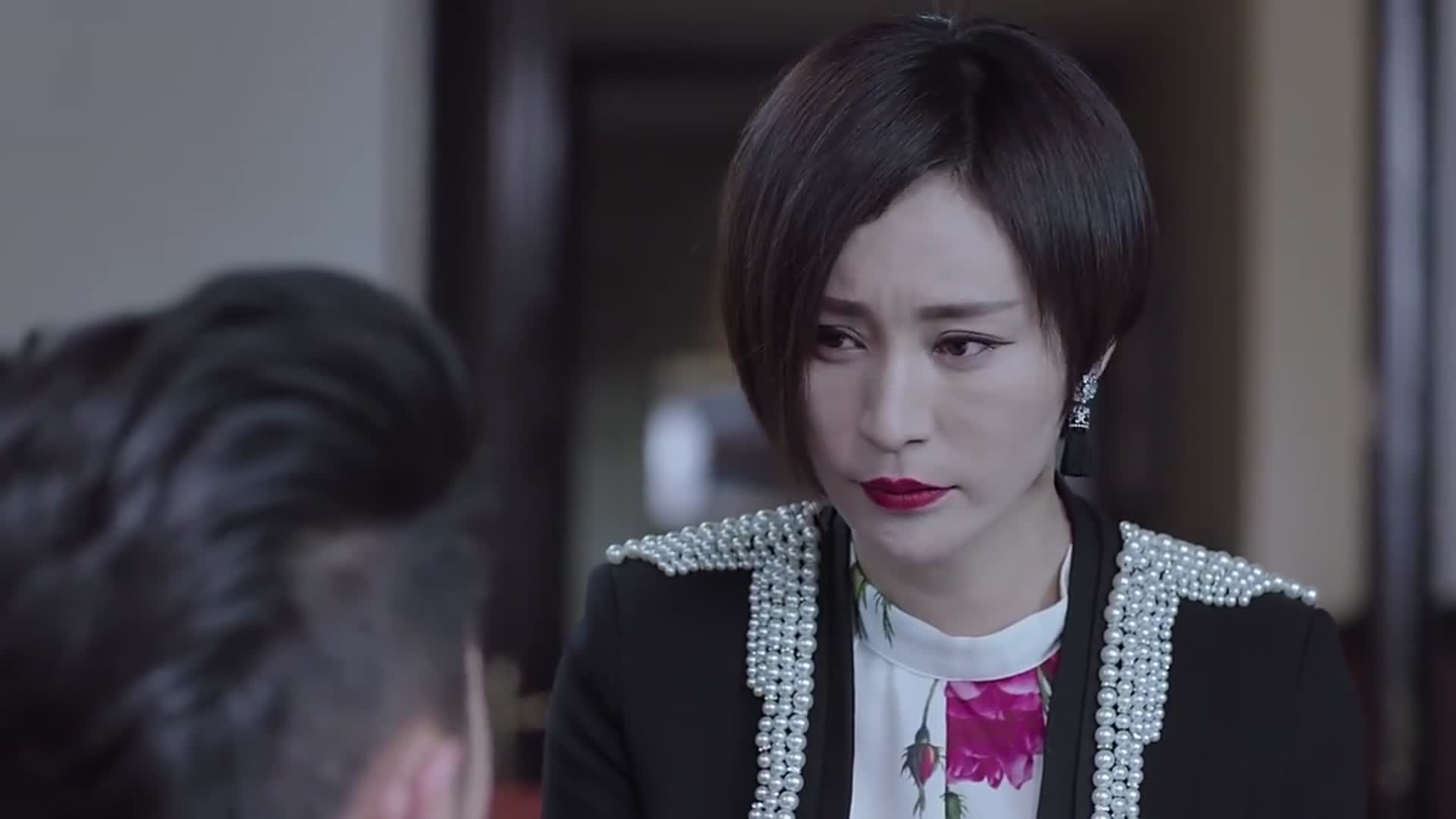 卧底归来苏巴虚情假意林莺同意和他秘密去香港