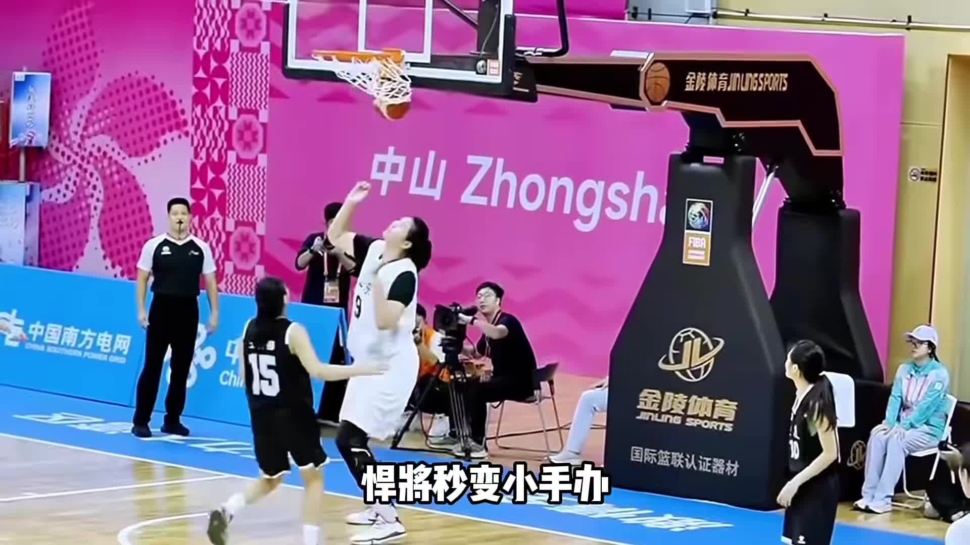 奥运冠军变小手办！潘展乐合影2米26张子宇，最萌身高差有新范本
