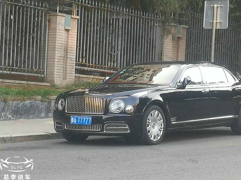 鲁a88888在宾利添越上,在网上估值了一下车牌,价值510万,估值仅供参考