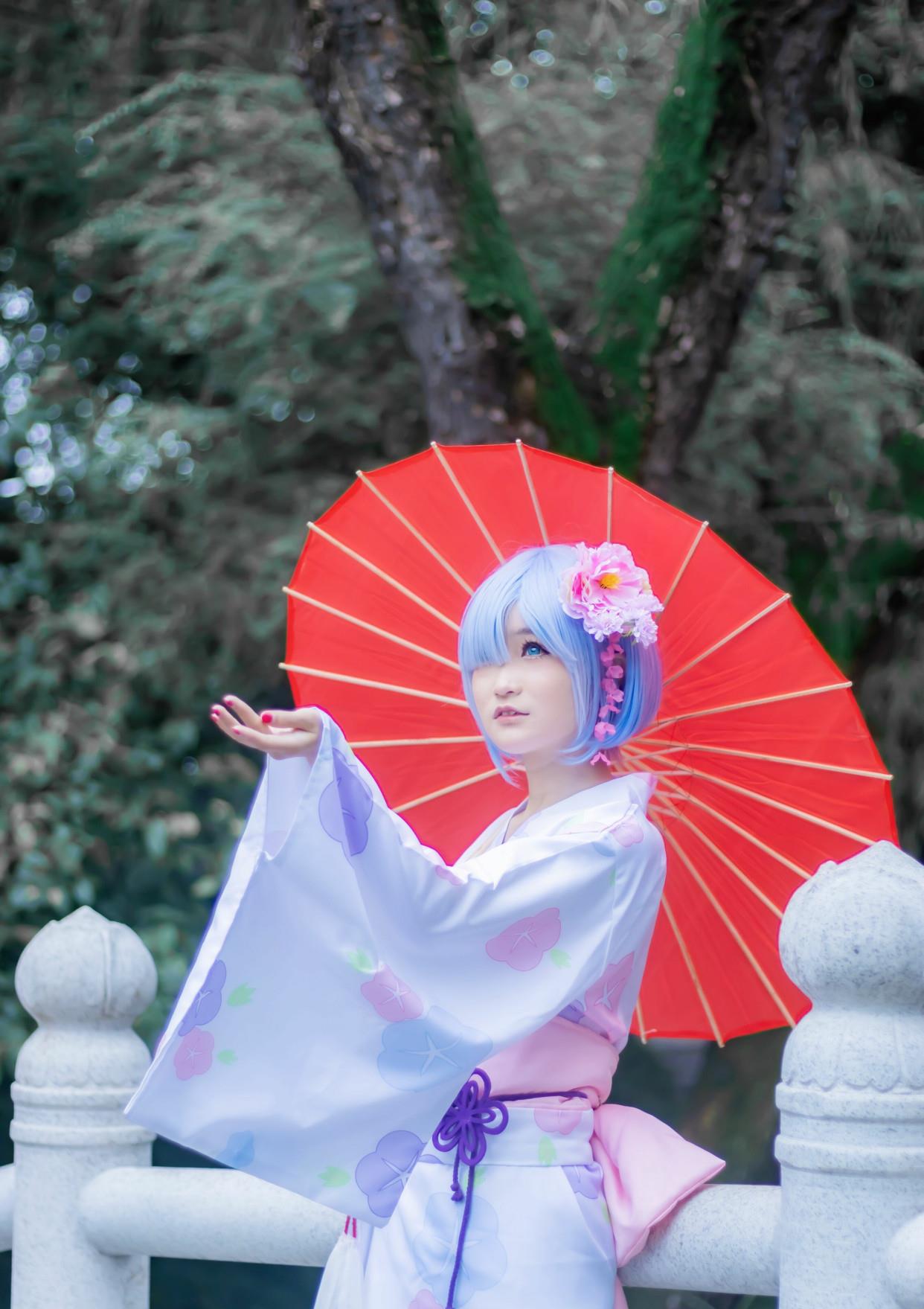 可爱清冷的浴衣雷姆cos,浅浅的笑容,小魅力尽显