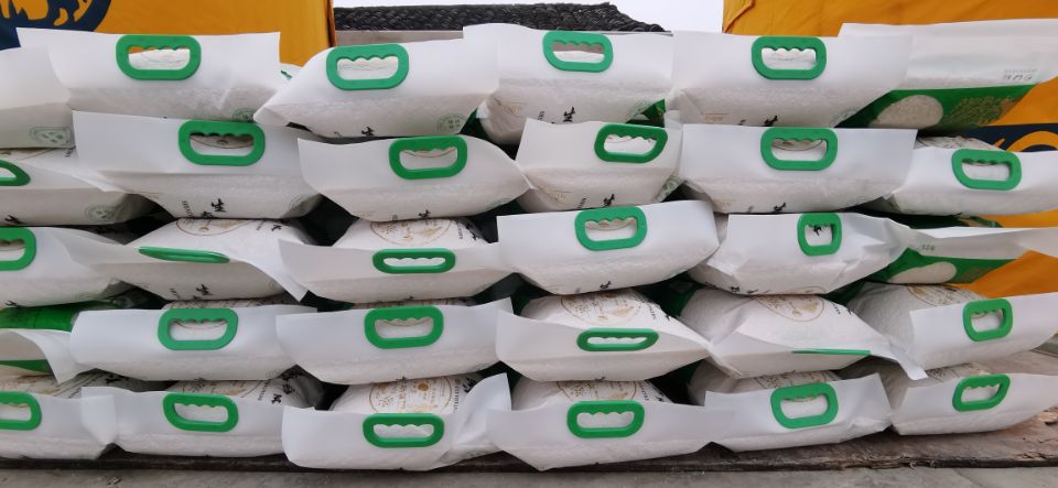 捐出3000斤大米给西安抗疫加油！南充嘉陵龙蟠镇这个乡亲的举动…休闲区蓝鸢梦想 - Www.slyday.coM