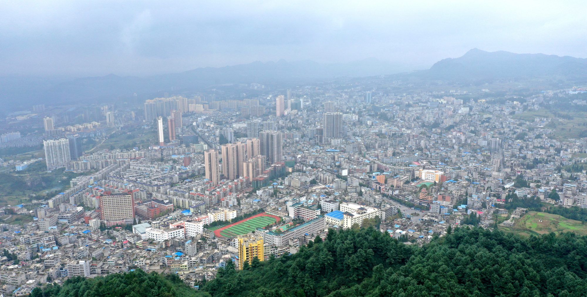 从大海坝森林公园,看见不一样的毕节大方县城