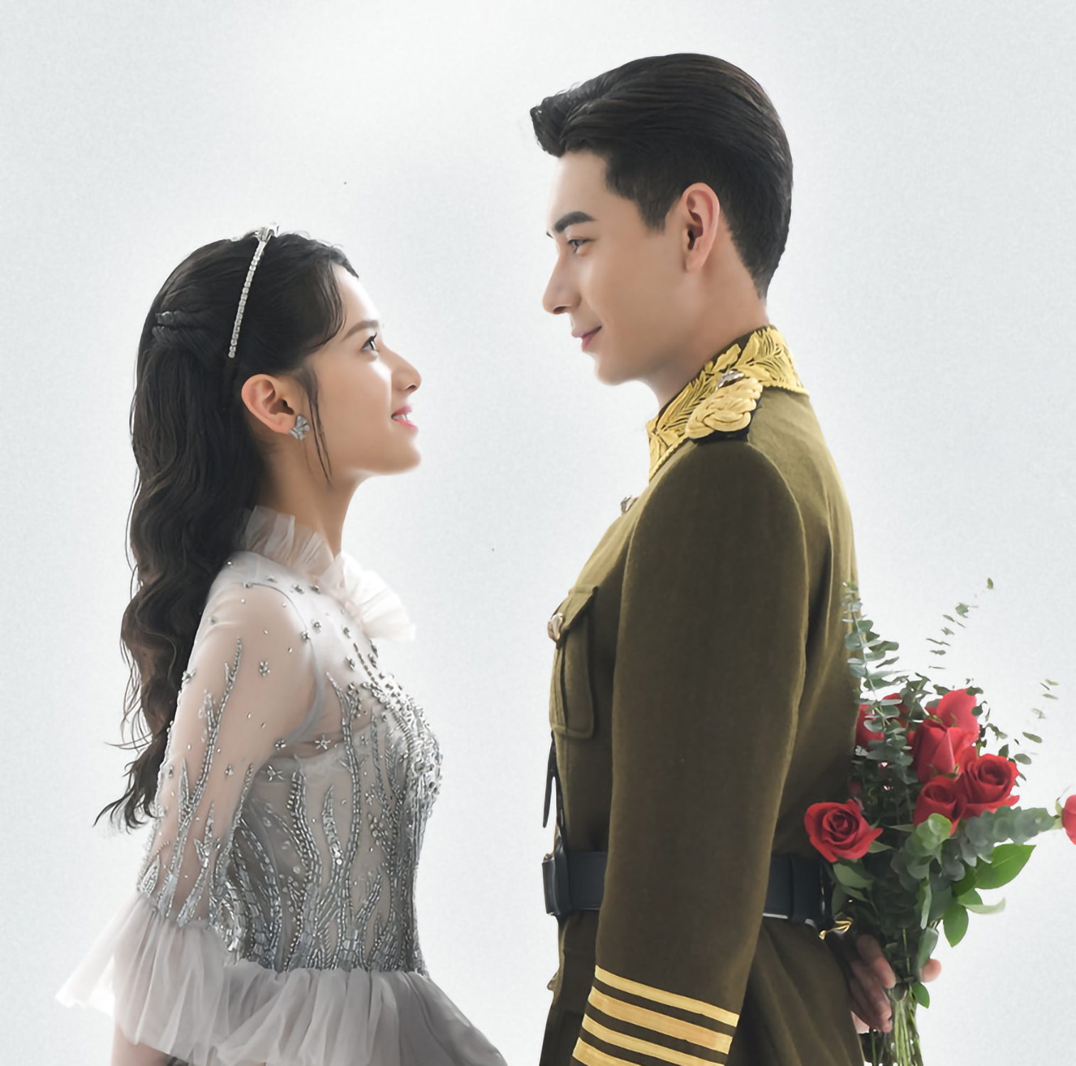 陈星旭一见倾心开播被误会是泰剧翻拍缺乏历史厚重感