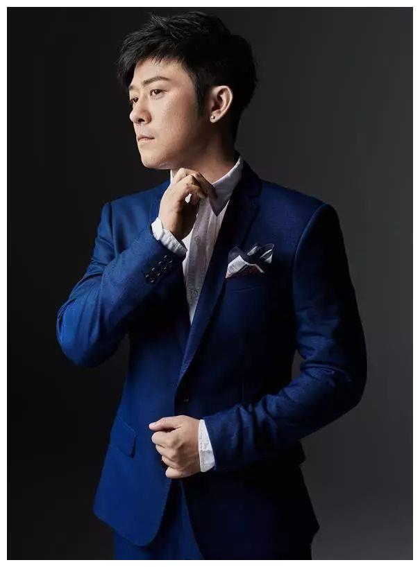 她接连捧红陈坤杨幂,却无法捧红自己儿子,改名后靠张嘉译爆火