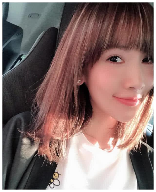 林志颖娇妻陈若仪晒美照,空气刘海配齐肩短发,青春减龄美丽动人
