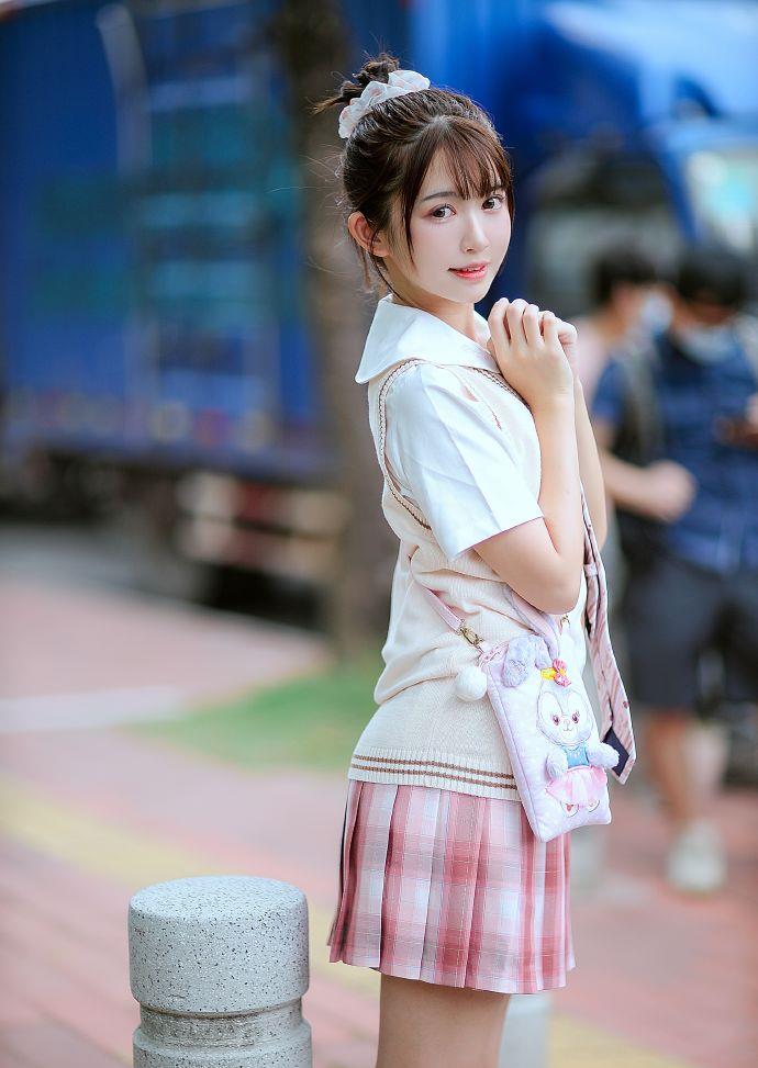 coser鳗鱼霏儿_可爱jk装扮__财经头条