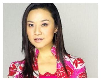 主持人张芳晒出家人温馨合照遭恶意评论正面回怼