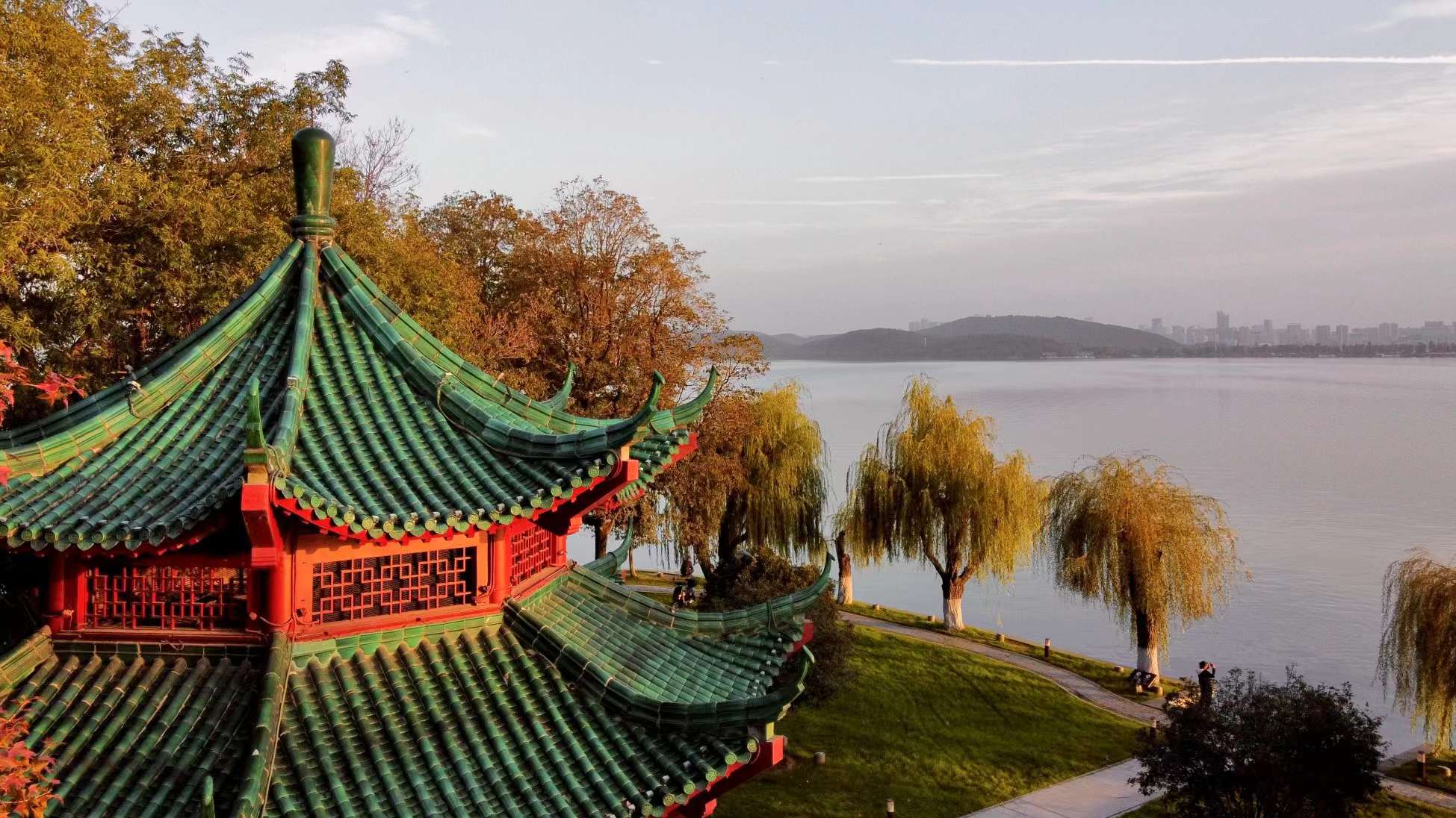 先月亭秋色(武汉东湖风景区听涛景区)_高清图集_新浪网