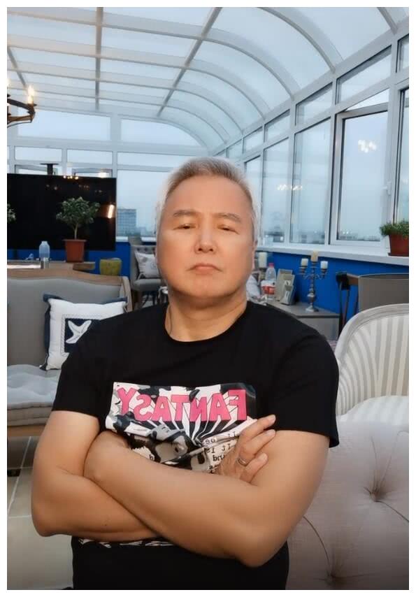 被前妻怒斥张庭小三后,林瑞阳张庭故意"打架"高调秀恩爱心真大