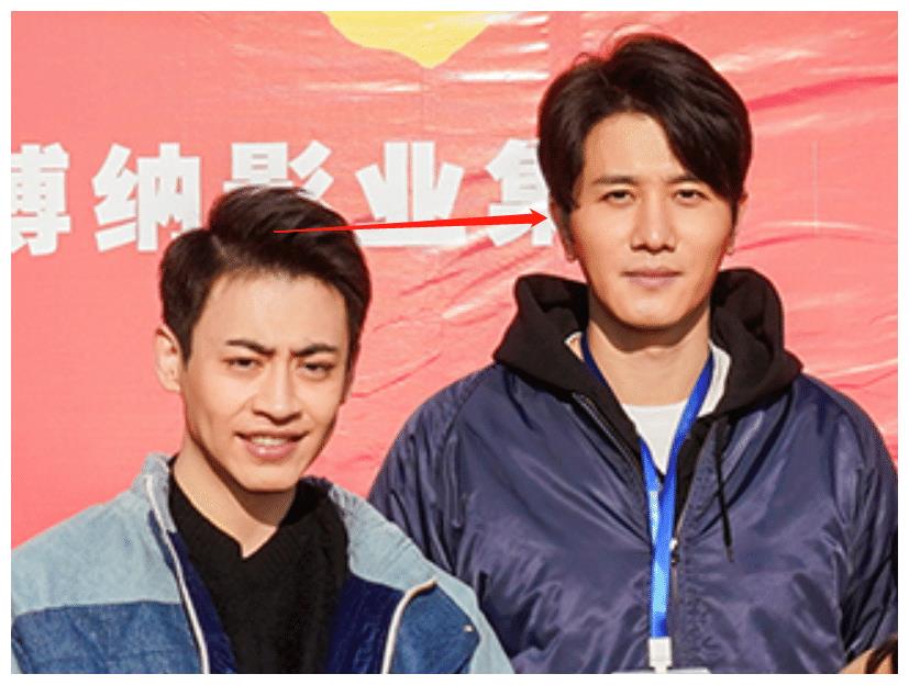 都说彭冠英身高189,当他跟刘凯蔡文静站一块,有无说谎很显然__财经