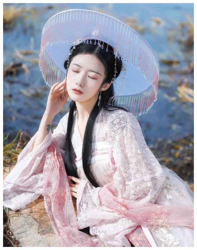 白发皇妃被挤下马登上榜首的是它98分成古言界黑马