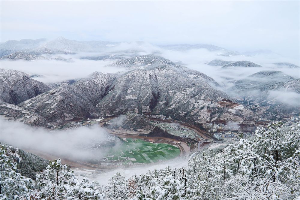 一大波美图来袭带你赏罕见的云龙太极奇观