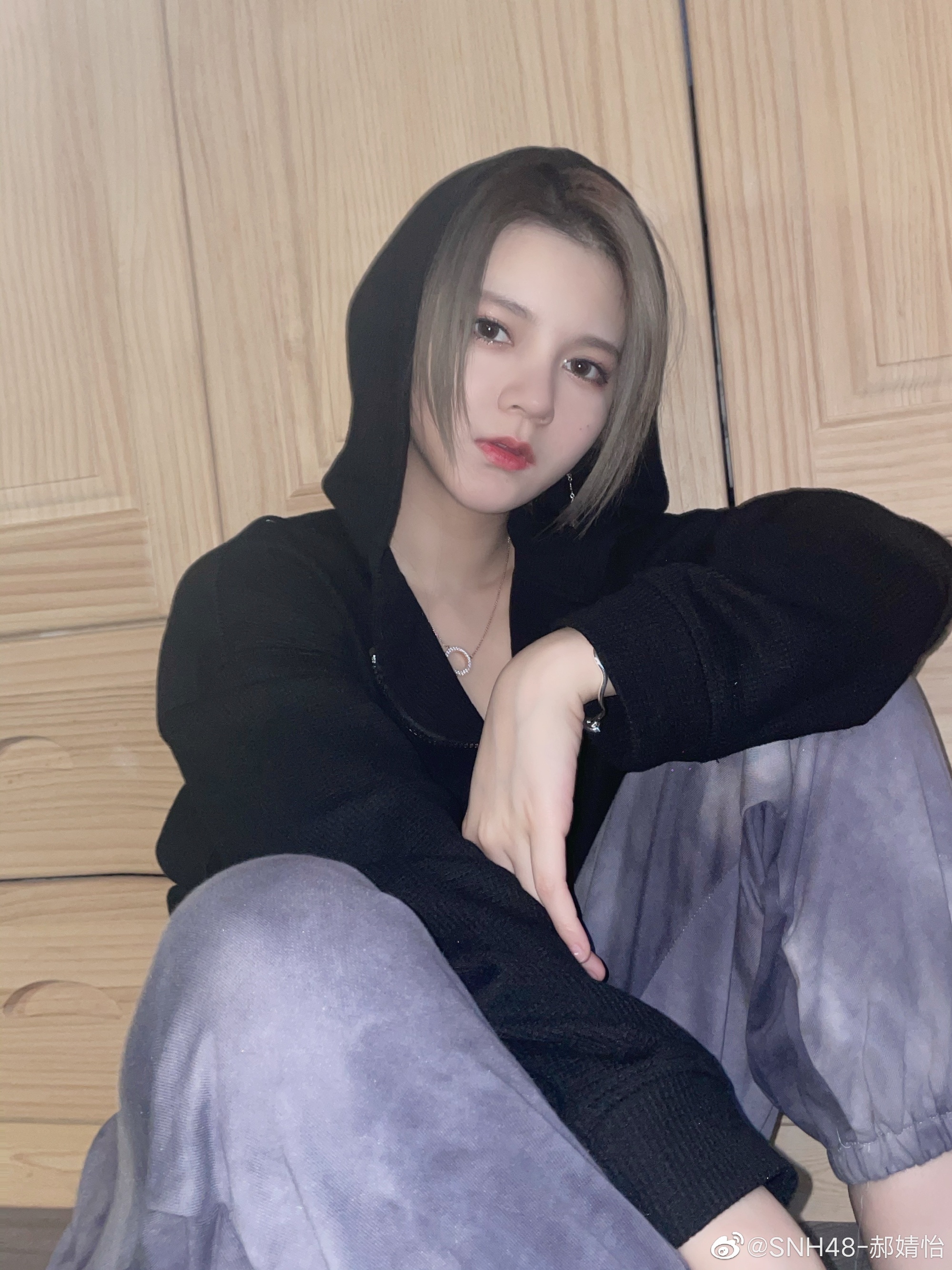 美女艺人snh48-郝婧怡迷人美照,真好看__财经头条