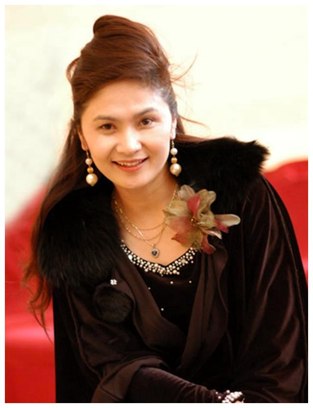 记得80年代女演员韩月乔吗?《潜影》中与迟志强搭档,近况怎样