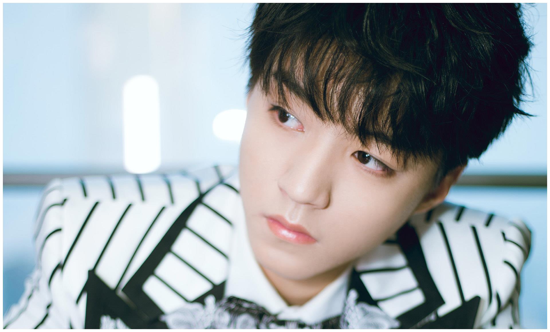 愿你的笑容像太阳一样灿烂,愿你的忧愁像风一样一闪而过;王俊凯