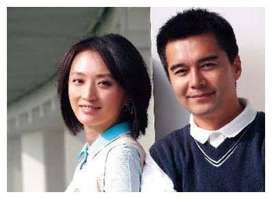 对于张晞来说,许亚军是自己的一切,但是对许亚军来说,张晞只是自己在