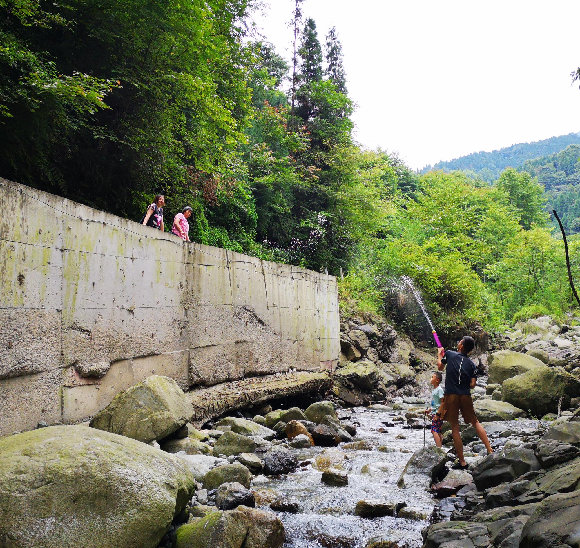 地址 |彭州市龙漕沟交通 |导航龙漕沟,全程约114公里,开车约1.5h.