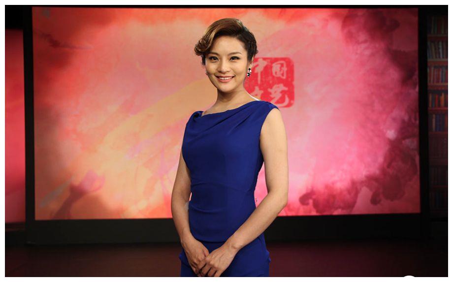 气质美貌才华兼备,主持《中国文艺》有点屈才|中国文艺|孟盛楠|节目