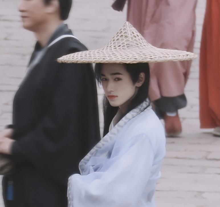 你觉得宋亚轩的古装造型好看吗