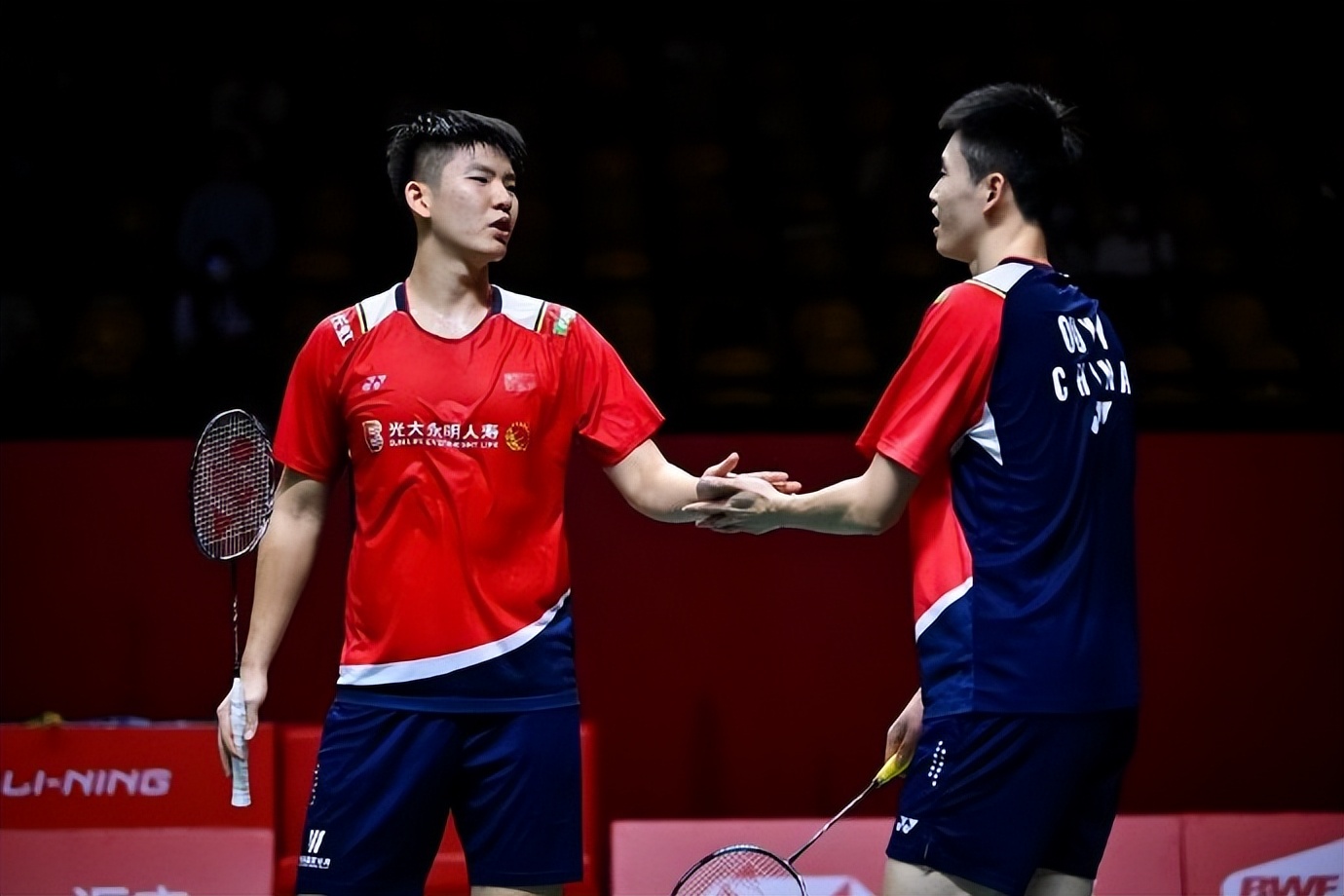 国羽刘欧组合3比11后爆发,3连杀世界冠军,解说大赞