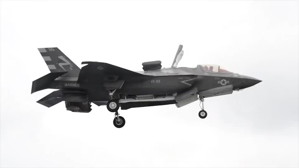 f-35垂直起降全过程, 感受真正的工业之美