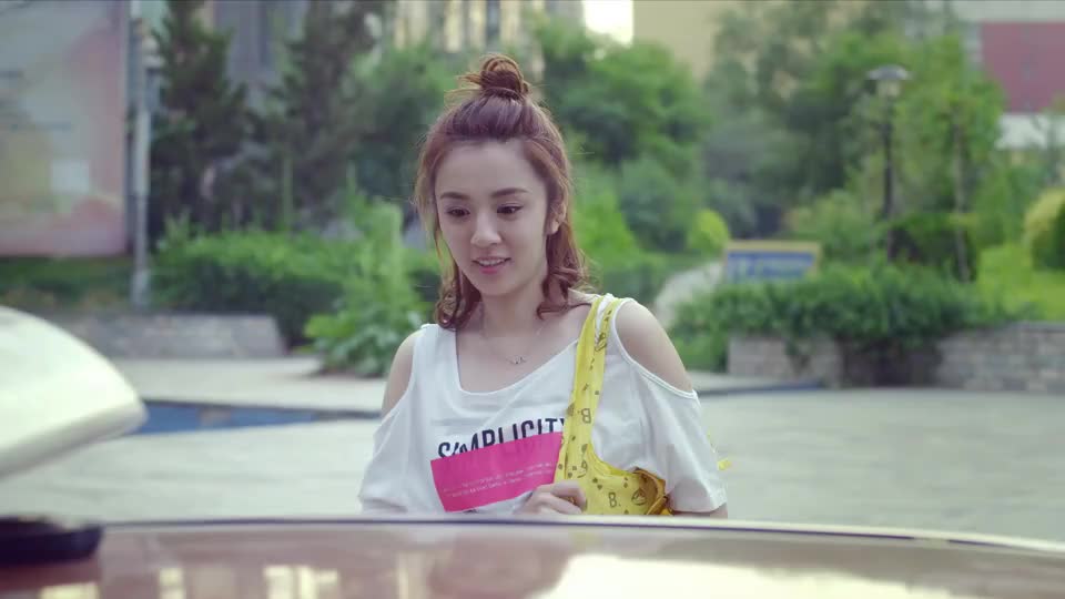 马克和王小米游玩,前妻狂吃醋,没想到前夫这么快就找到小女友!