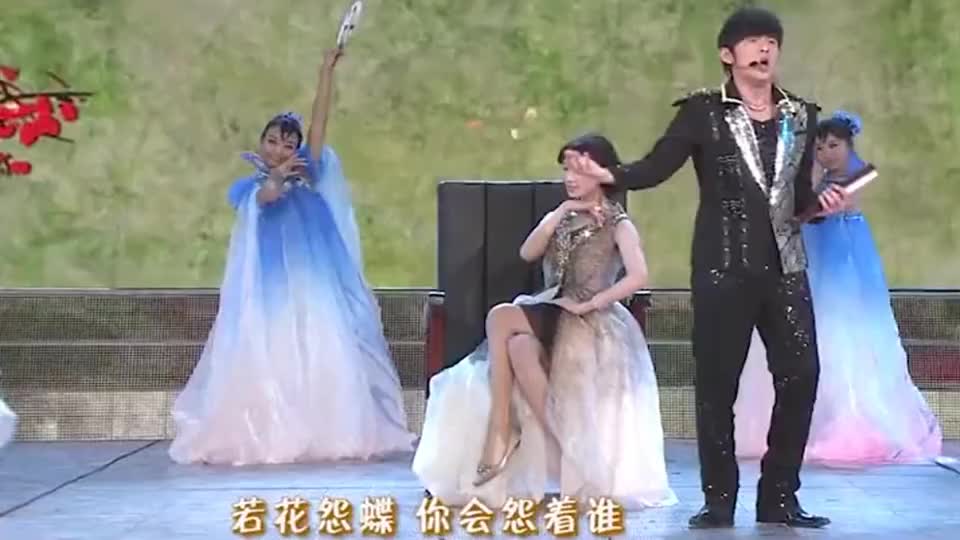 周杰伦林志玲春晚同台演绎《兰亭序》
