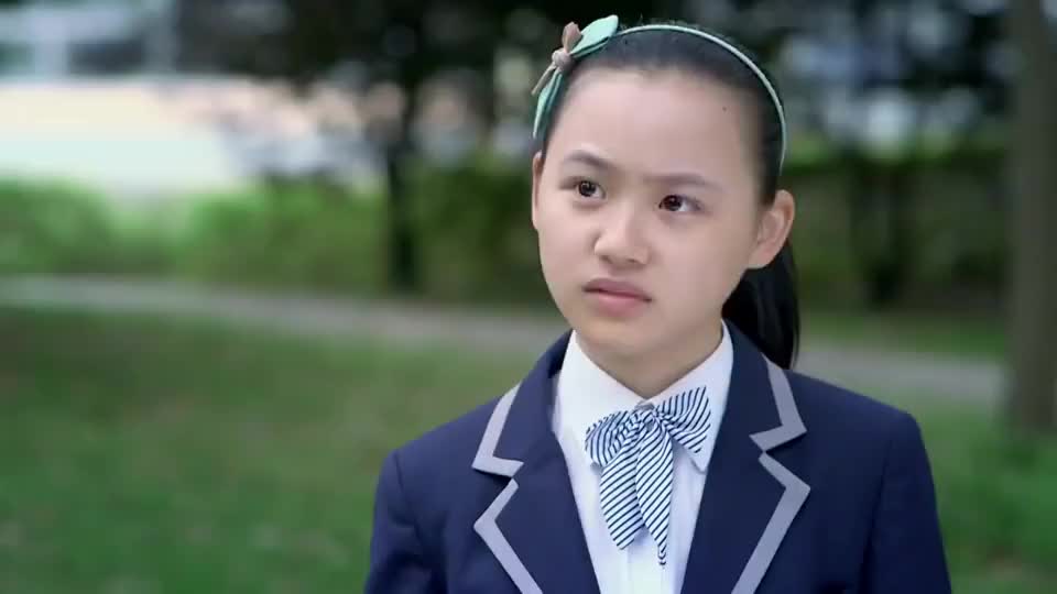 爸爸是条龙:穷爸爸辛苦把女儿养大,交不起补课费却被女儿骂不配
