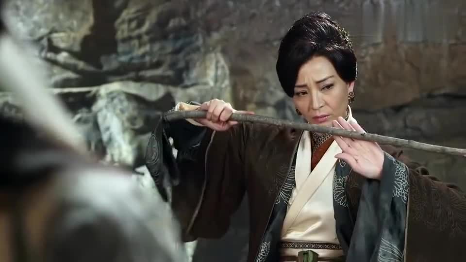 新侠客行:史小翠自创金乌刀法,专克雪山派,就是和老公不对付