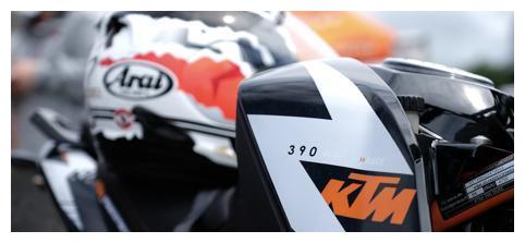 KTM RC390最新测试车谍照，前脸很像大哥RC8