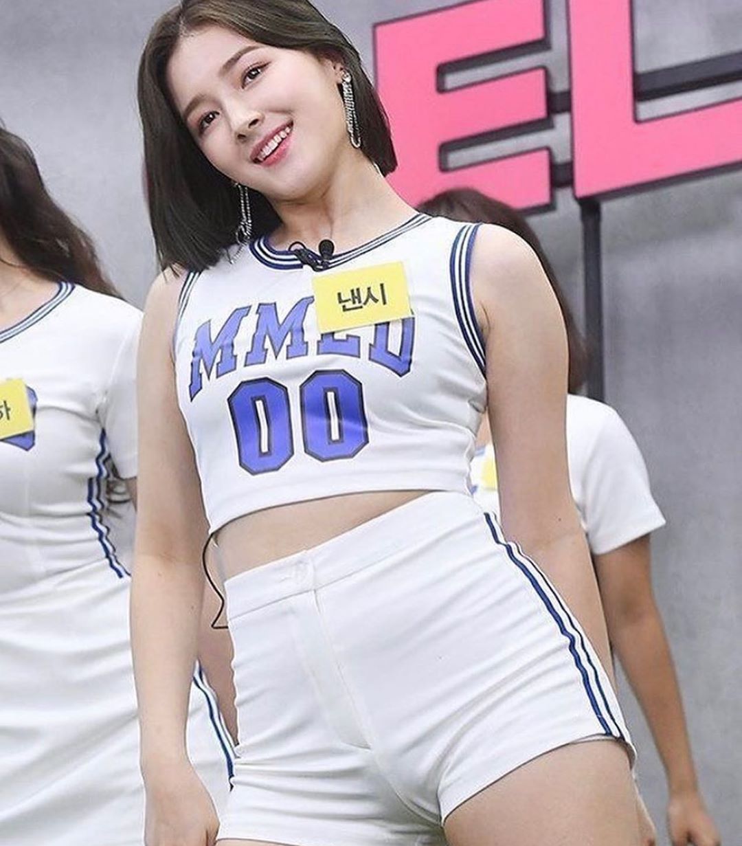 女团女神momoland李承利