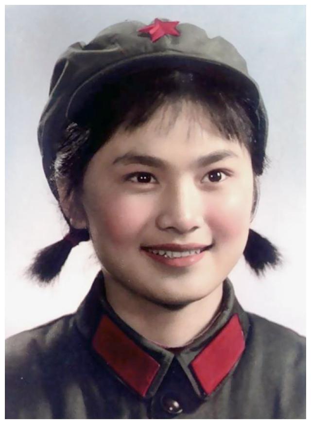 记得80年代女演员韩月乔吗?《潜影》中与迟志强搭档,近况怎样