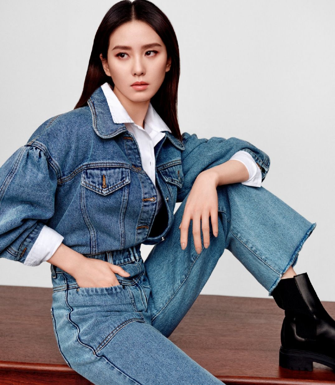 刘诗诗牛仔穿搭英姿飒爽,温柔女人展现干练刚强_高清图集_新浪网