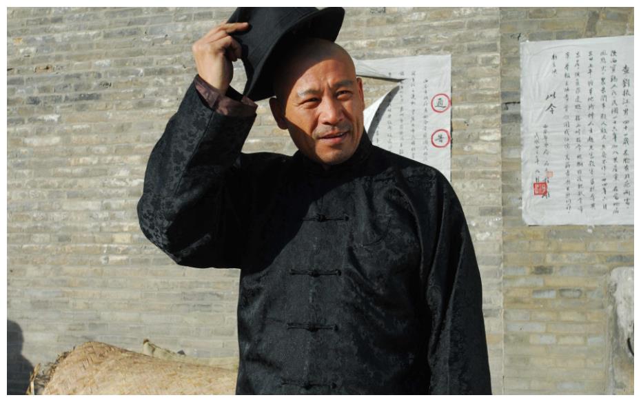 他为了老婆不生娃,为了照顾岳父岳母息影,50岁老来得子乐开怀