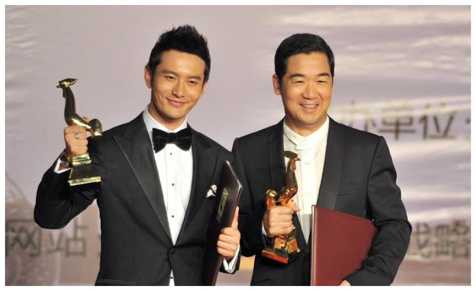 同为70后中年演员,除去演技,黄晓明和邓超的差距在哪里?