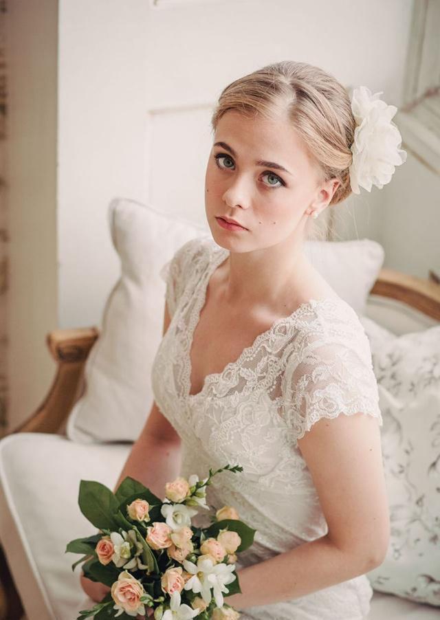 俄罗斯女16岁就能嫁人,长得好看还不要彩礼,却被劝最好别娶__财经头条