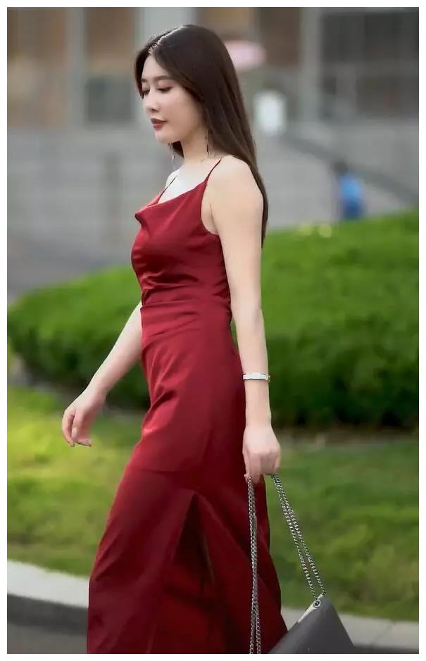 雍容华贵的红裙美女漂亮气质