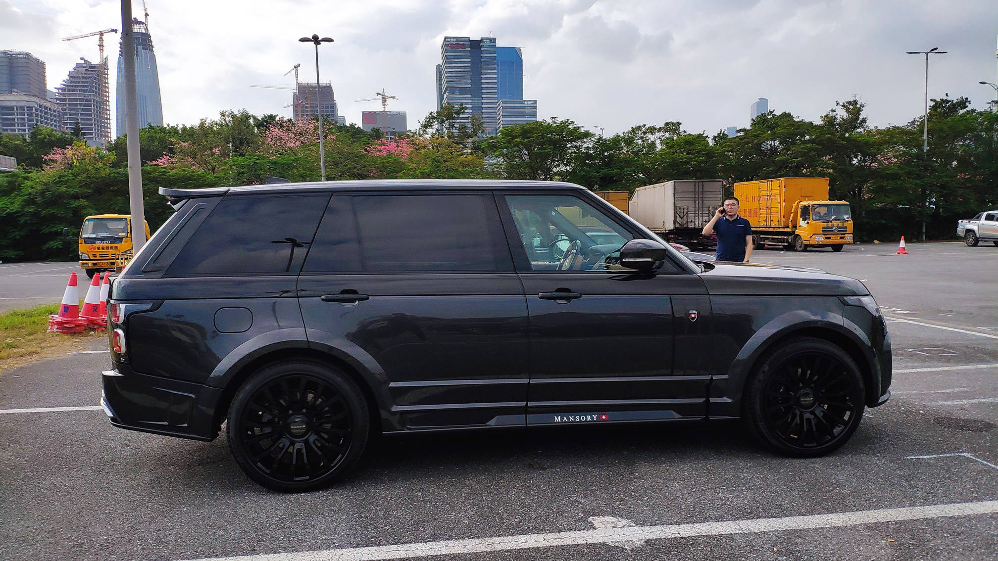 迈莎锐揽胜实车 充满了运动气场-新浪汽车