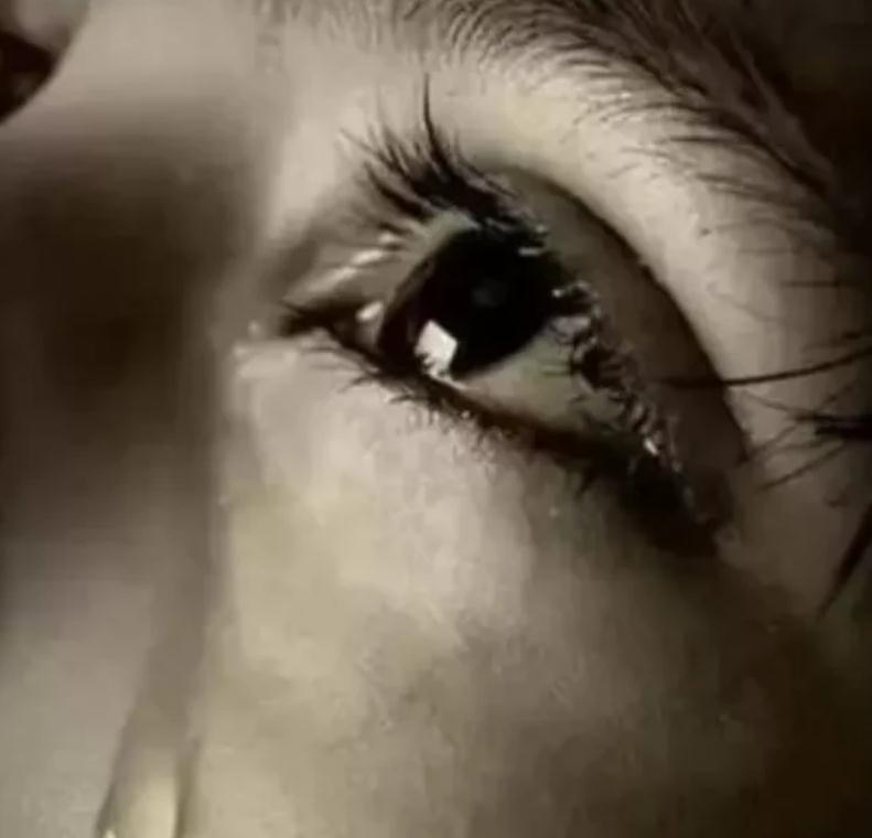 心理测试:你认为哪只眼睛最无助?看你目前最大的"心结"是什么